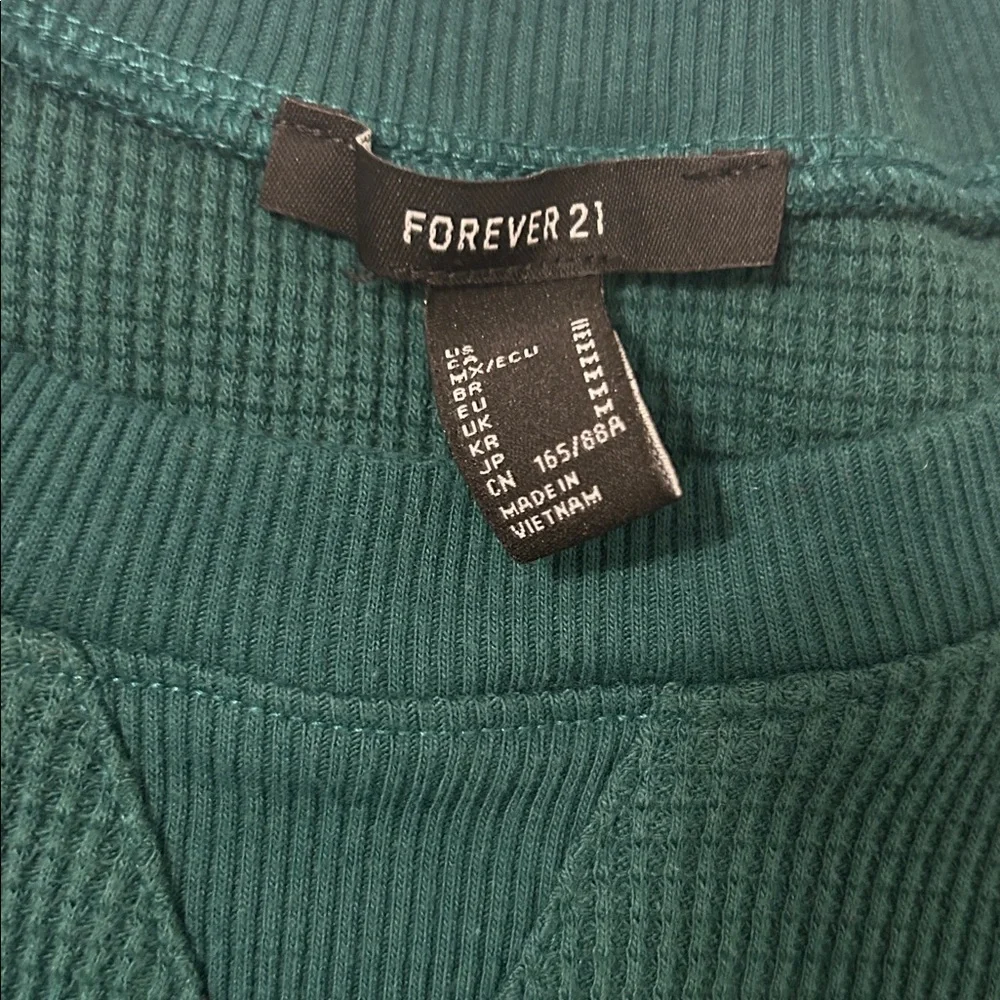 Forever 21 Emerald Green Long-sleeve Waffle Crop Top medium - Picture 2 of 7